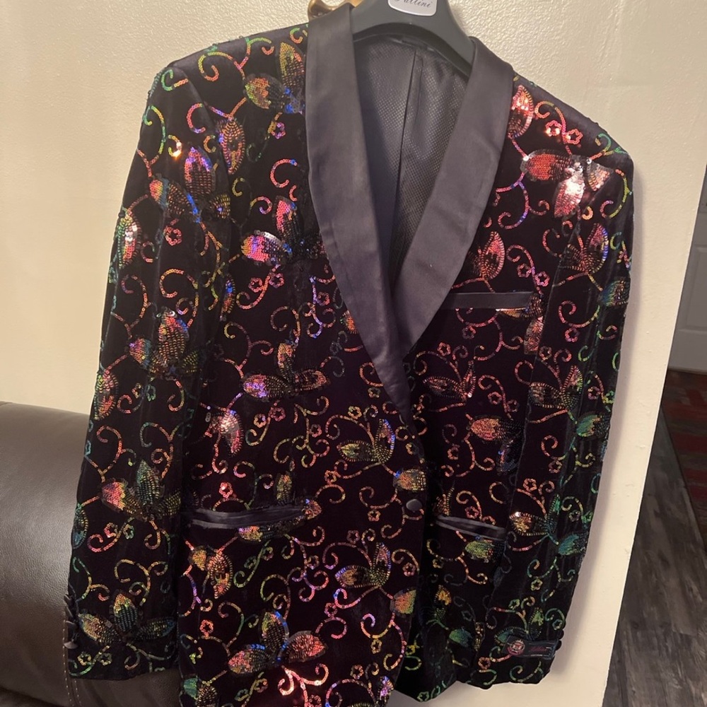 My husband worn it for 30 minutes at the most to a ball